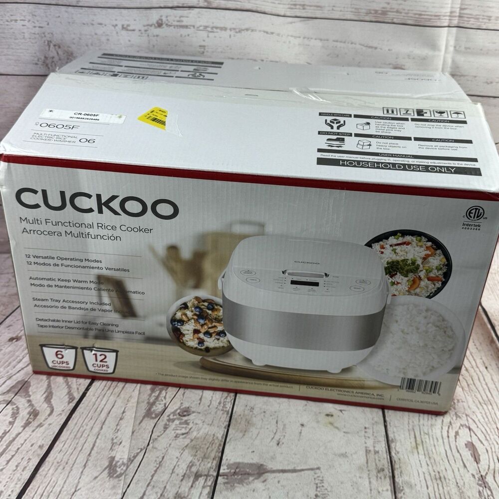 Cuckoo CR 0632F 6 Cup Micom Rice Cooker White Silver Steamer Tray Open Box